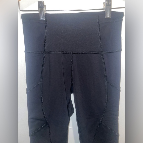 Lululemon hi rise cropped leggings size 2 - Picture 2 of 9